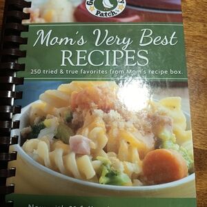 Mom's Very Best Recipes Cookbook With FREE SHIPPING